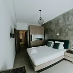 Luxury סלוניקי